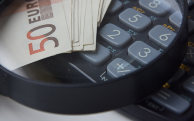Calculator with banknotes